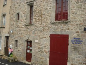 23531_1097751500972_7181195_n